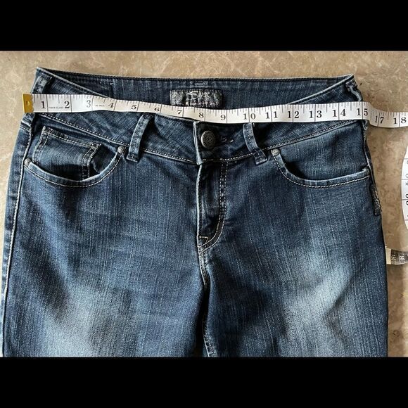 SILVER jeans dark Wash mid rise boot cut jeans - Picture 6 of 10